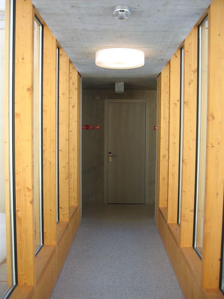 In One - / Swiss Lodge *