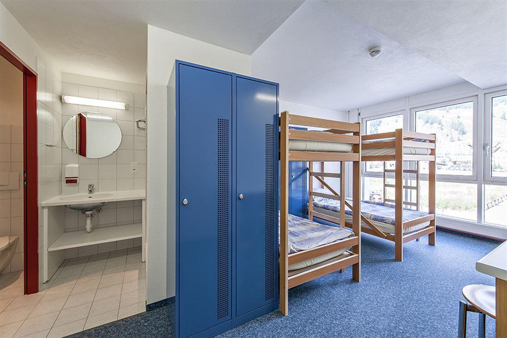 In One - / Swiss Lodge *